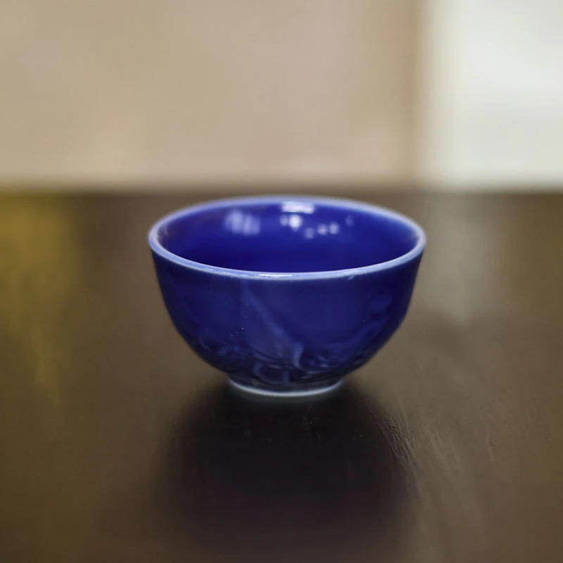 斋居 小蓝色青瓷杯(龙凤)（Q3366）
