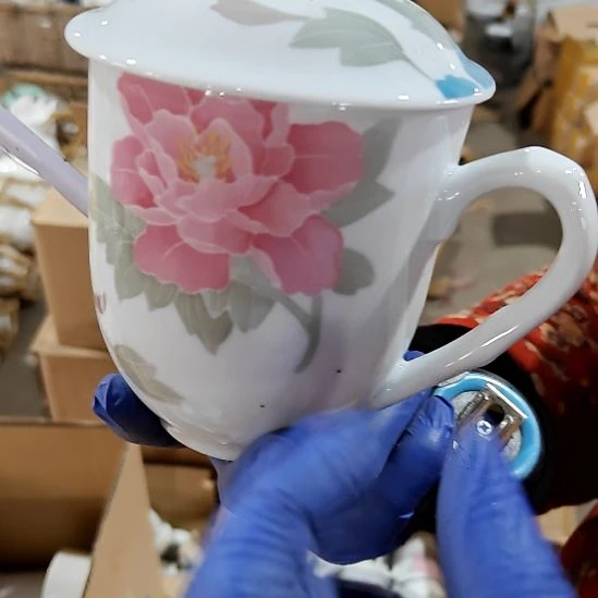 瓷片陶瓷盘子碗啥都有