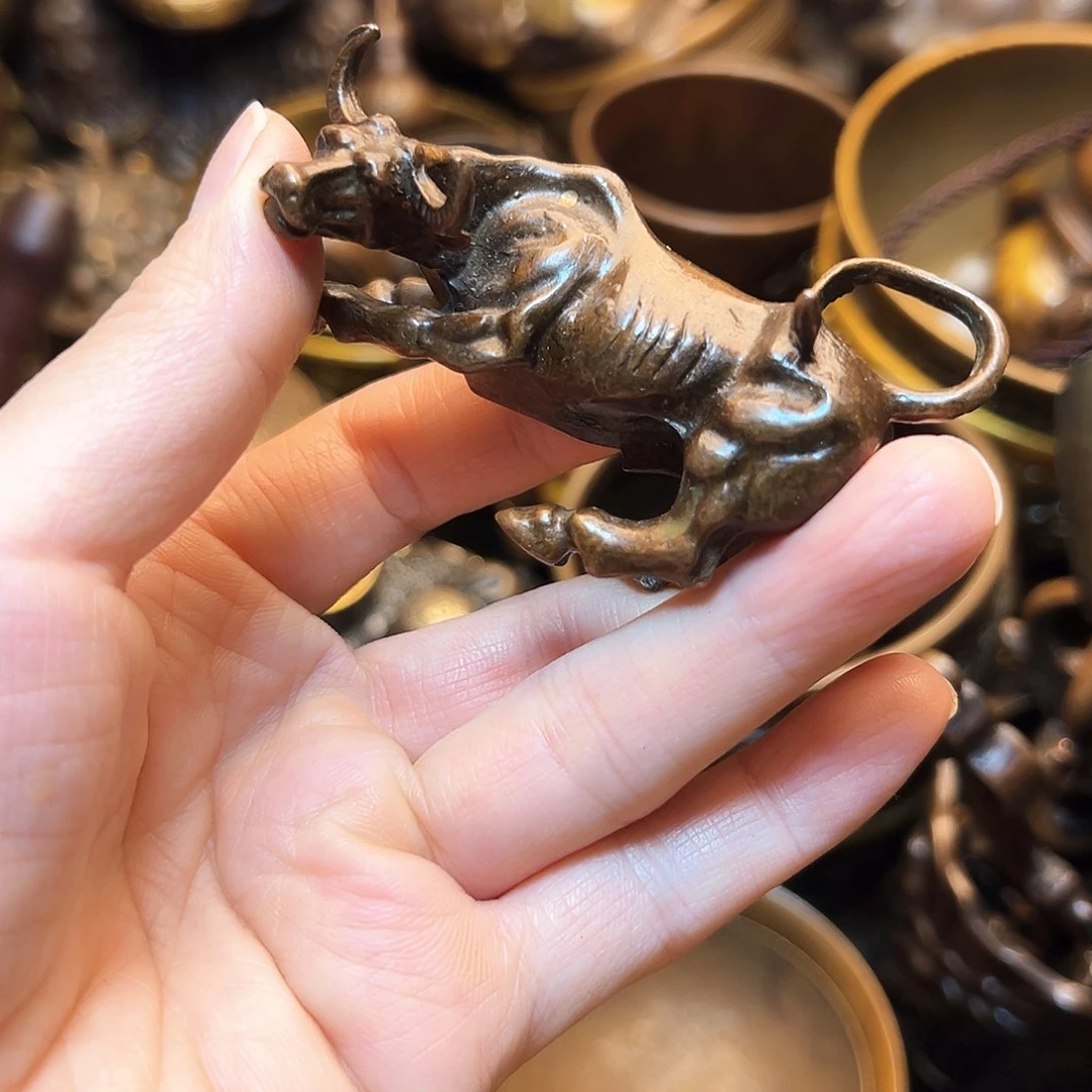 精美铜器工艺品等