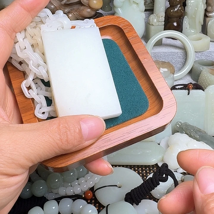 涛***旧瓷片新号开播瓷盘一件