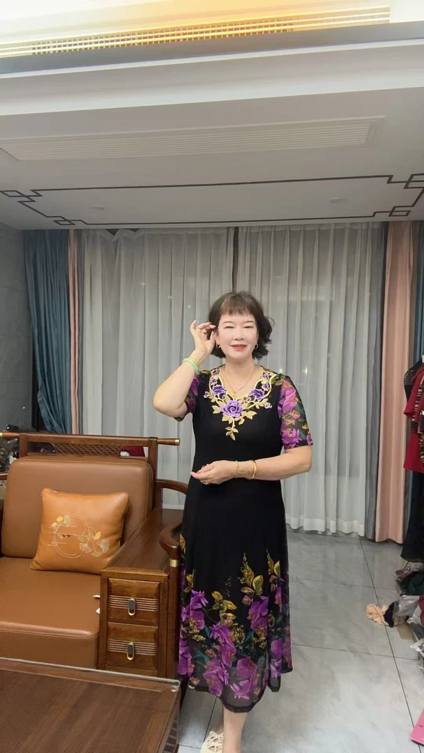 夏季中老年时尚连衣裙