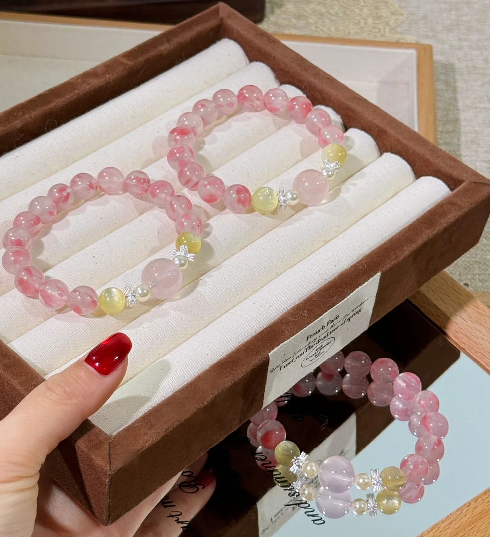 K74《樱花瓣》 樱花雨水晶手串