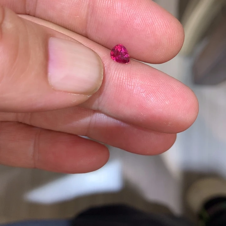 碧玺裸石未镶嵌裸石56分