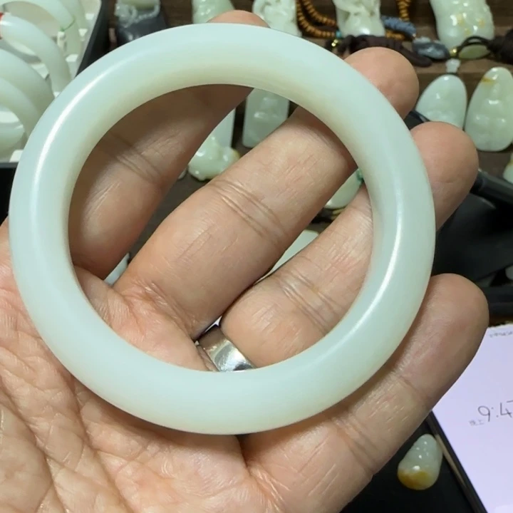 和田玉手镯未镶嵌开***福