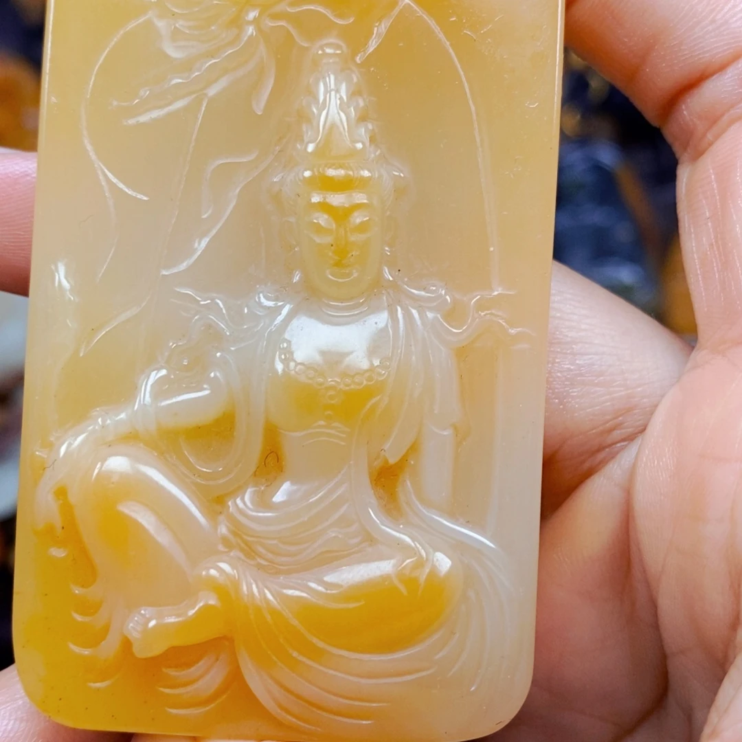 石英质玉（黄龙玉）未镶嵌颈饰