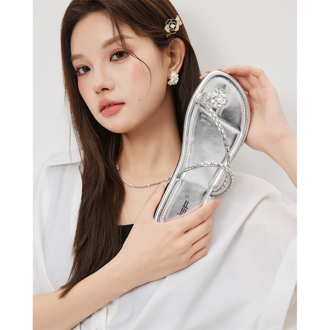 IEF/爱依服2025夏季新款小众法式仙女风时尚外穿圆头夹趾平底拖