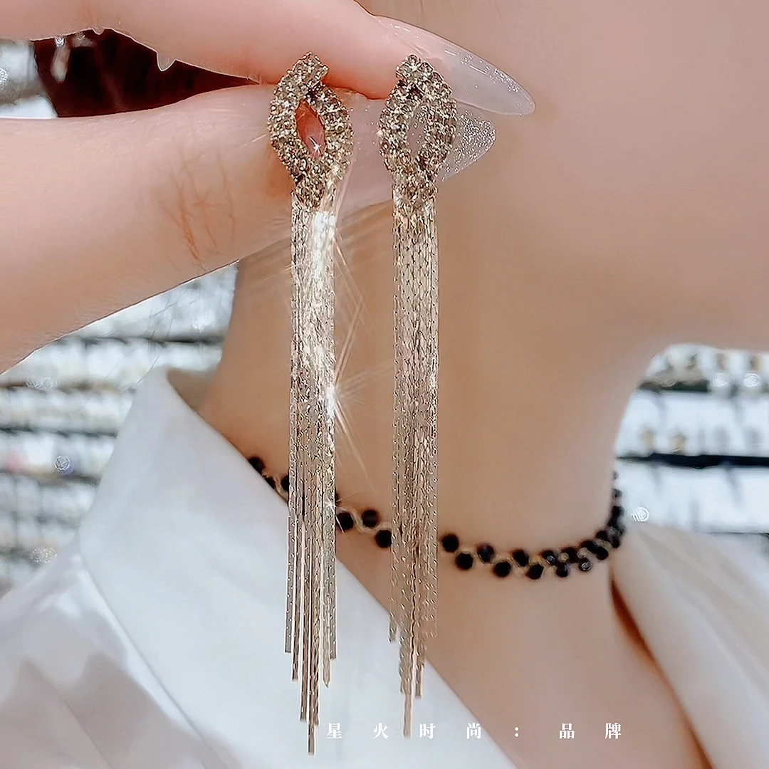 铜合金合成锆石耳饰 793-简约百搭S925银针时髦洋气修饰脸型耳环