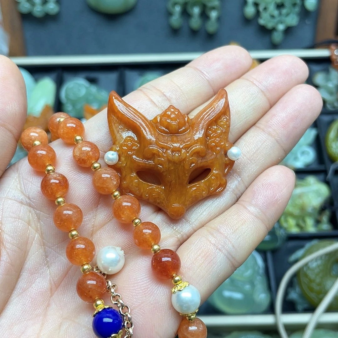 蛇纹石玉未镶嵌颈饰