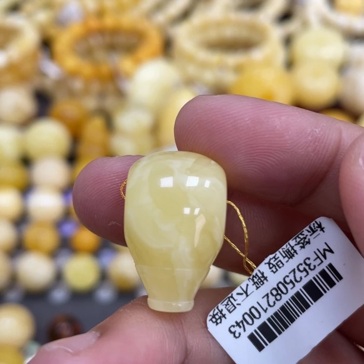 裸石蜜蜡未镶嵌14.1mm