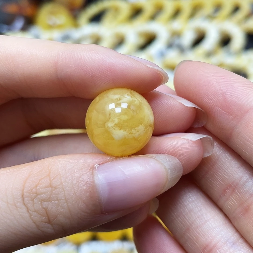 未镶嵌蜜蜡裸石圆珠15.7mm瑕