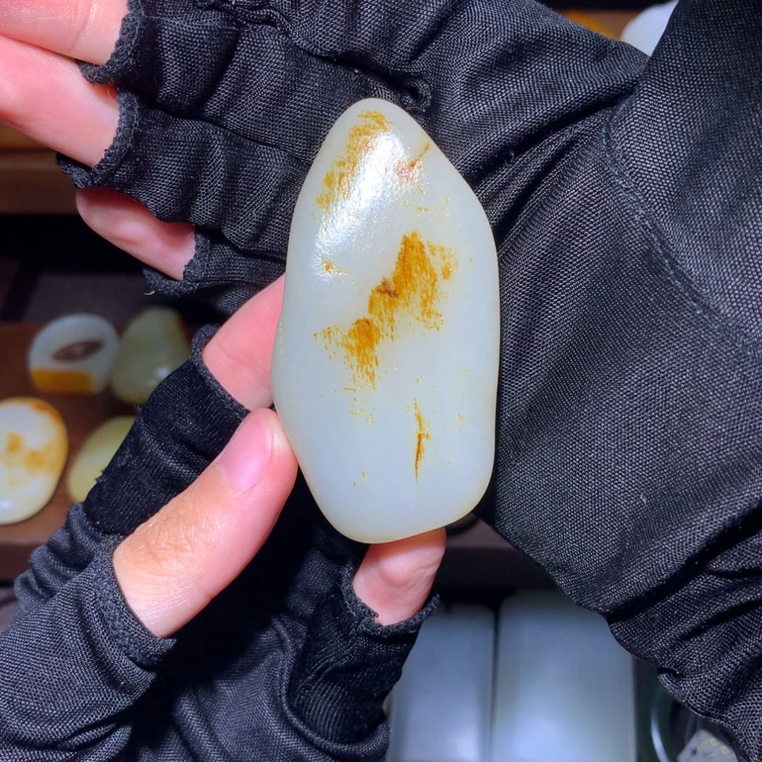 厚***8颈饰未镶嵌和田玉