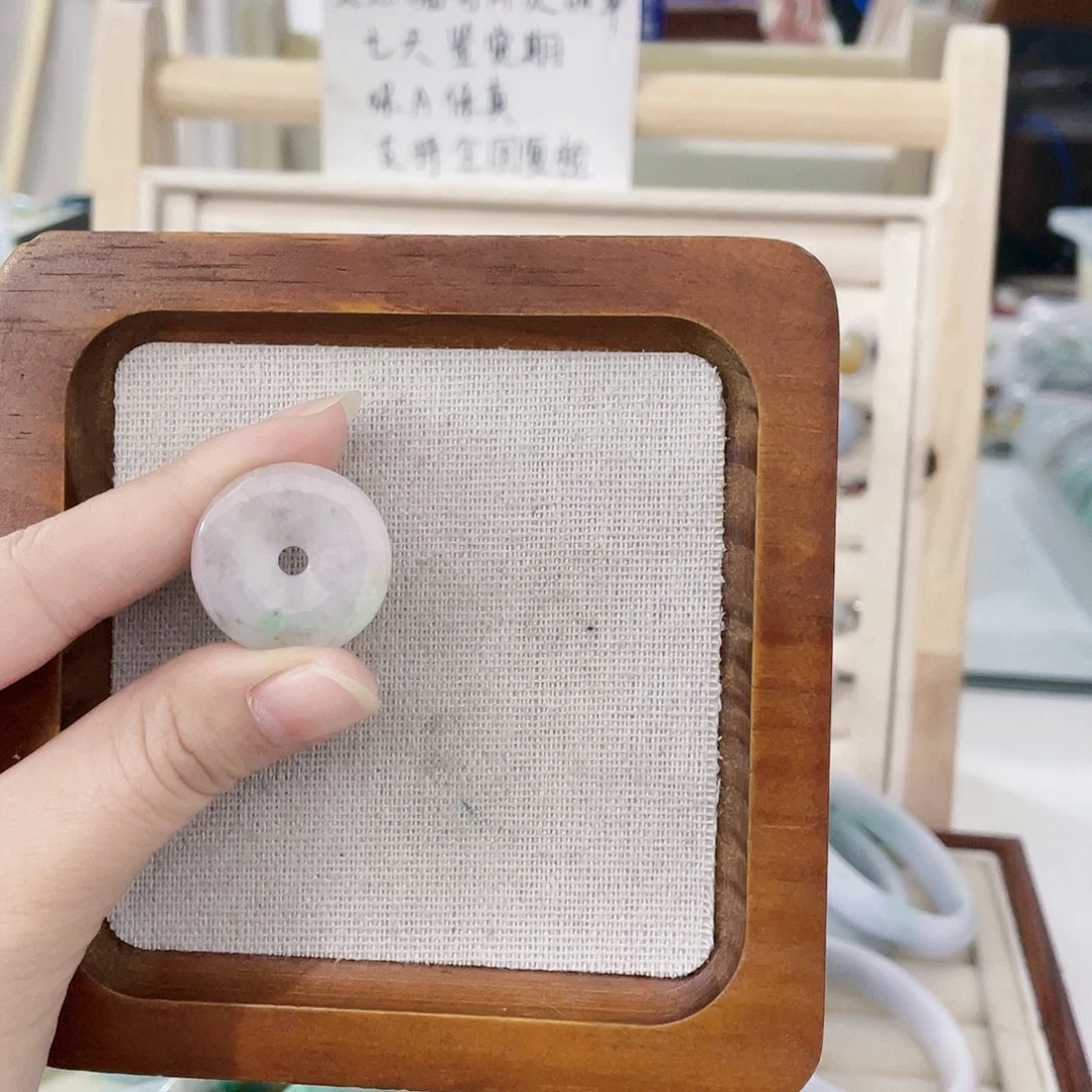 颈饰未镶嵌翡翠天然翡翠Ａ货