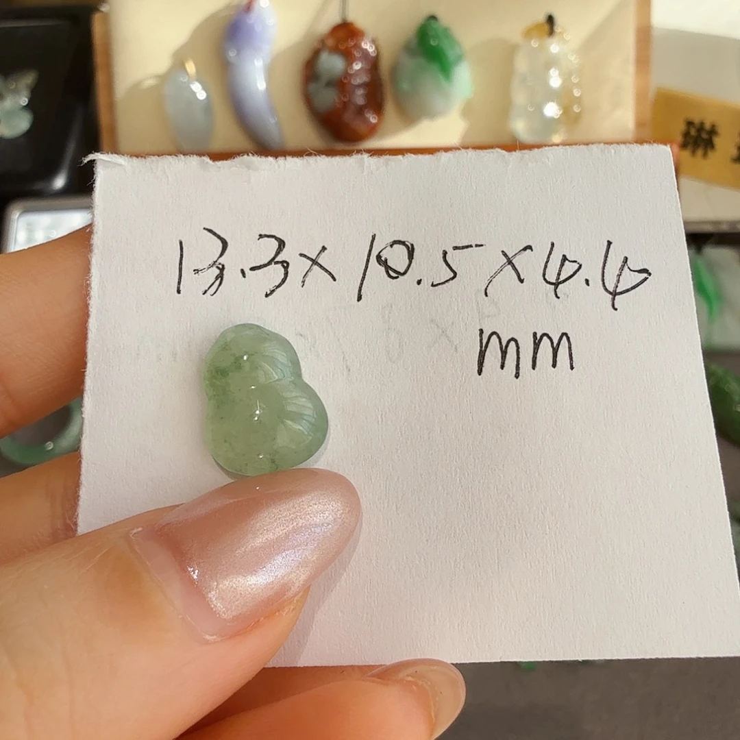 翡翠颈饰未镶嵌翡翠冰飘花葫芦无瑕买断价