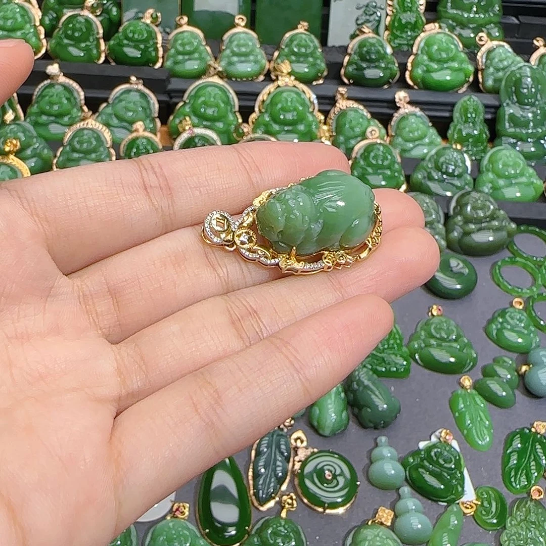 和田玉（碧玉）18K金镶嵌颈饰