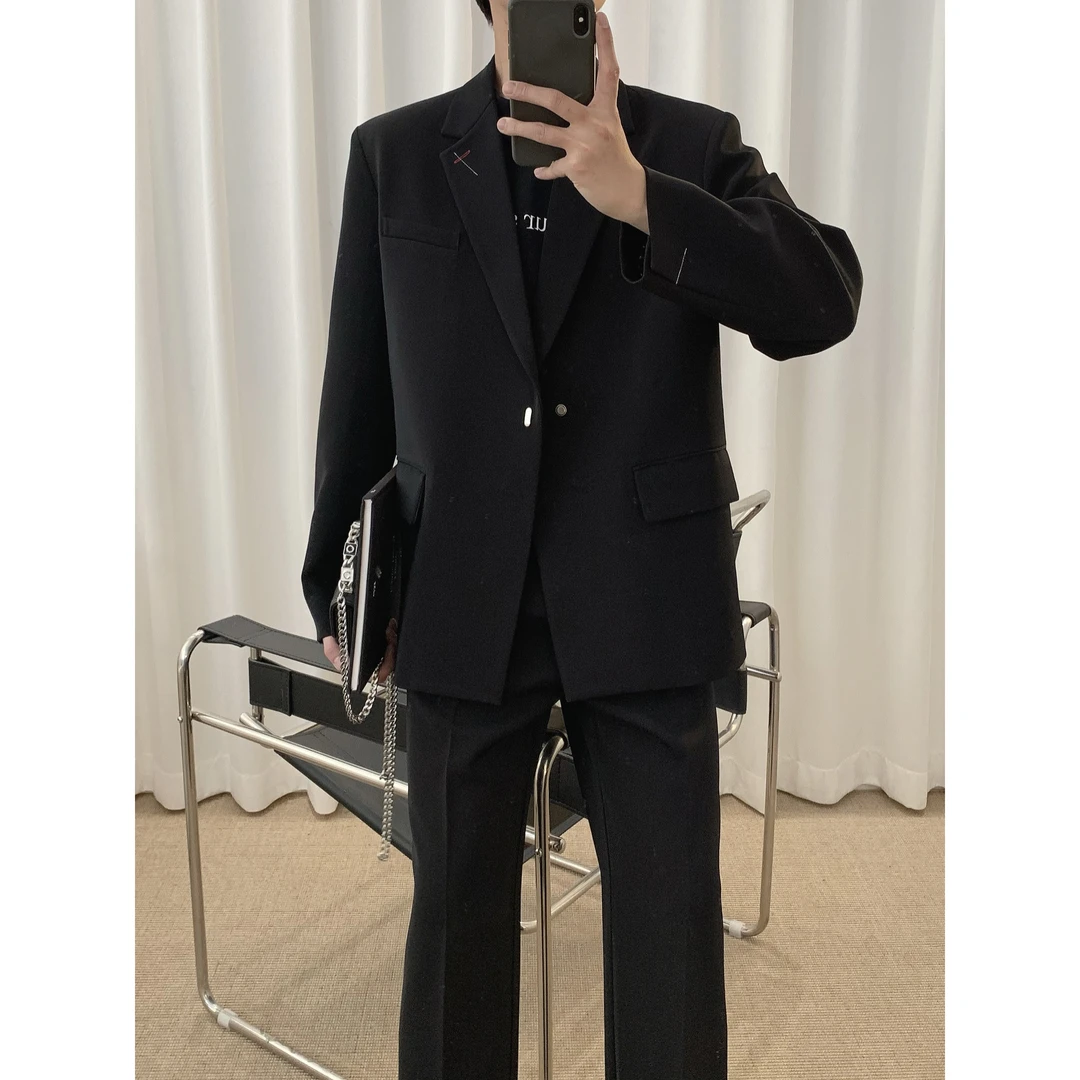 阿茶与阿古黑色简约刺绣休闲西装外套男新款宽松韩版西服A2501104