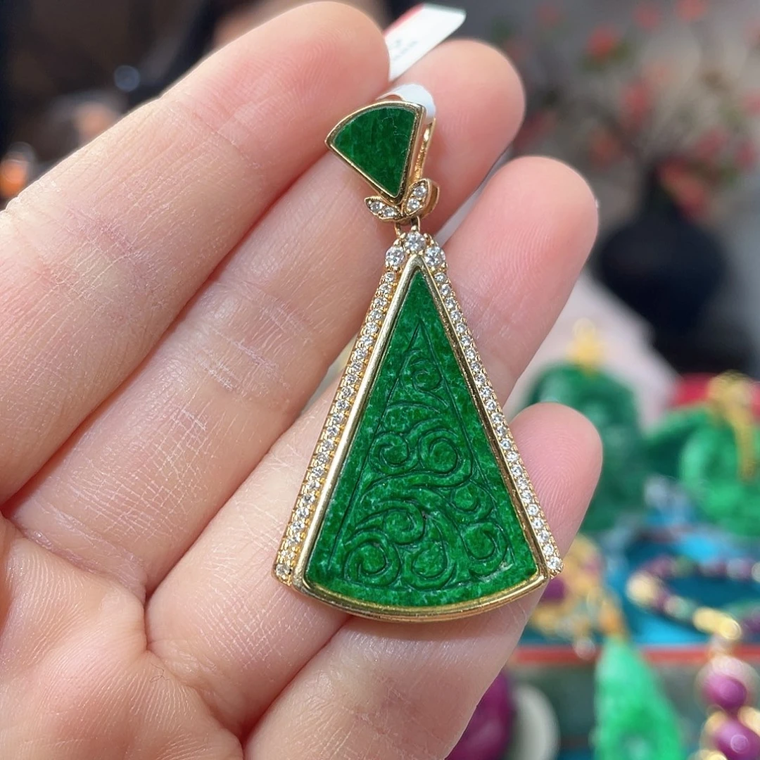 翡翠未镶嵌吊坠(不含链)