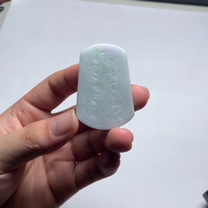 翡翠未镶嵌颈饰仿古牌2