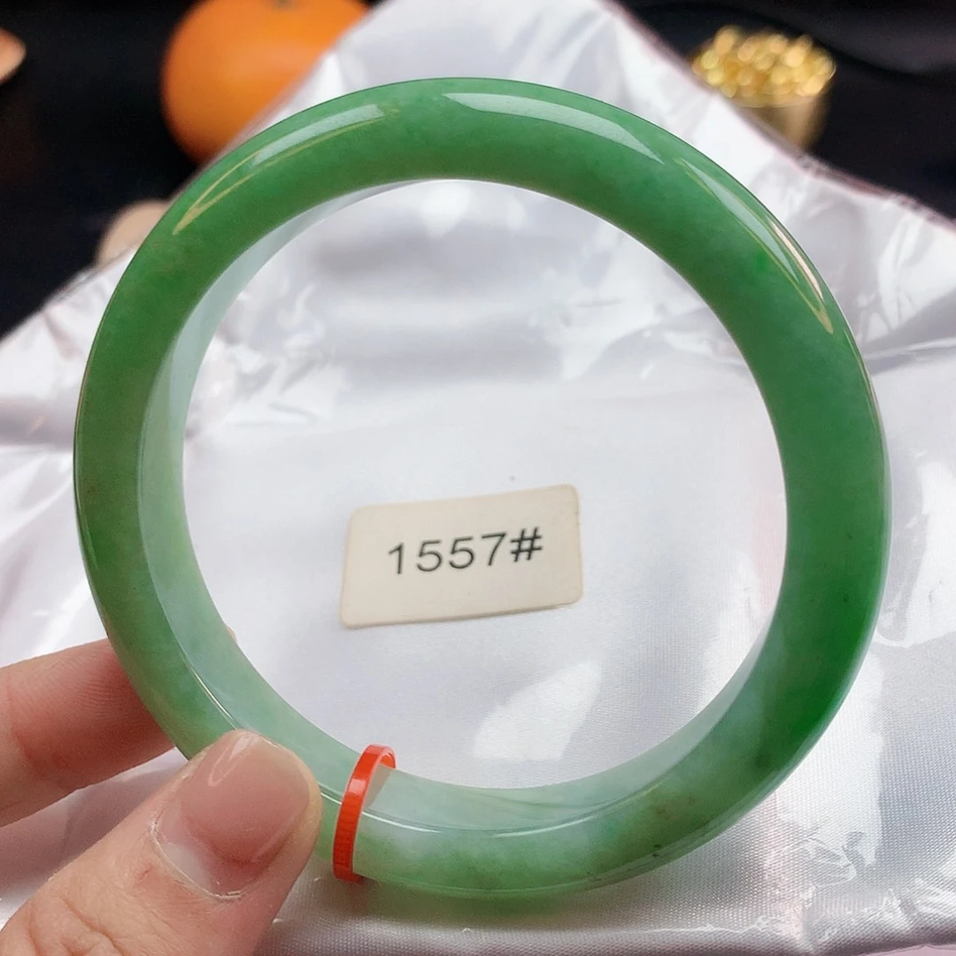 翡翠手镯未镶嵌62圈1557