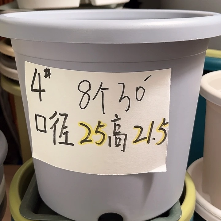 树脂四季盆4号各个颜色都搭配12个，带托