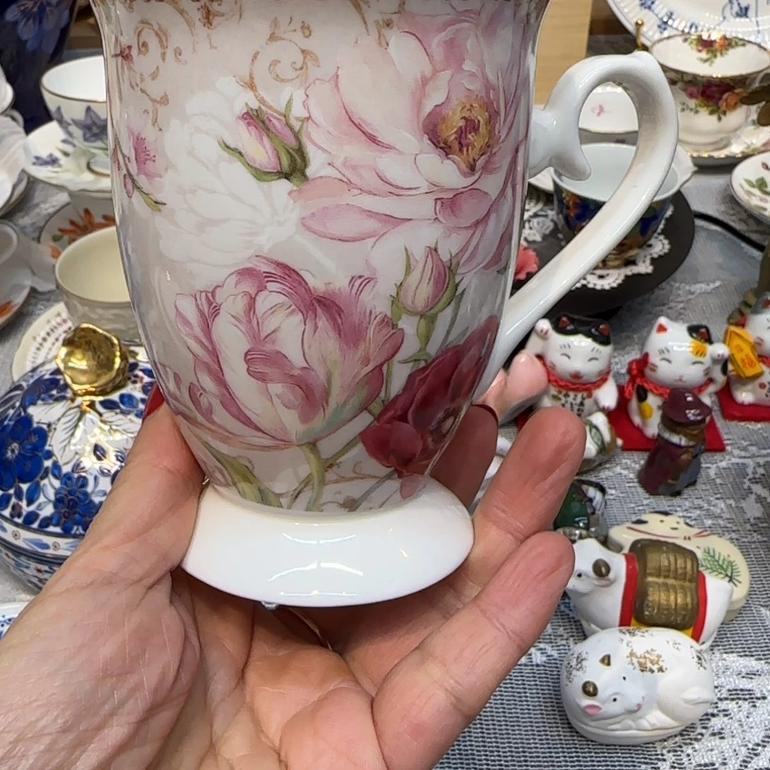 茶盏咖啡杯里的咖啡是我的