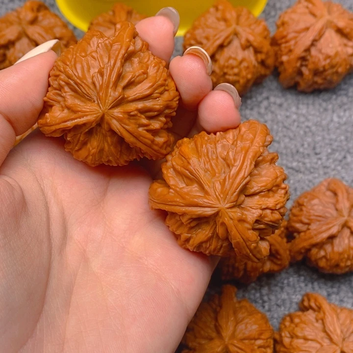 D***r吊坠文玩核桃核桃