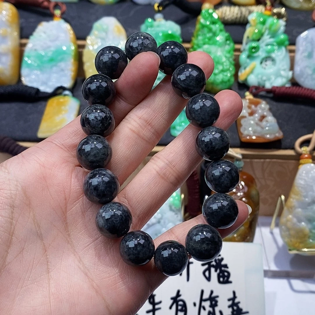翡翠未镶嵌颈饰手串