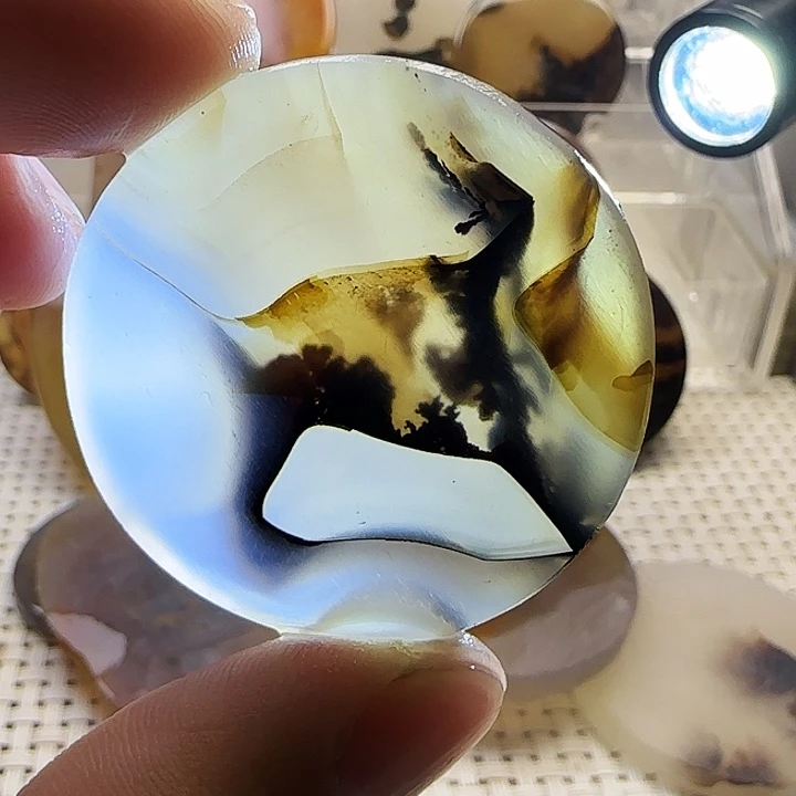 玛瑙/玉髓未镶嵌珠宝奇石