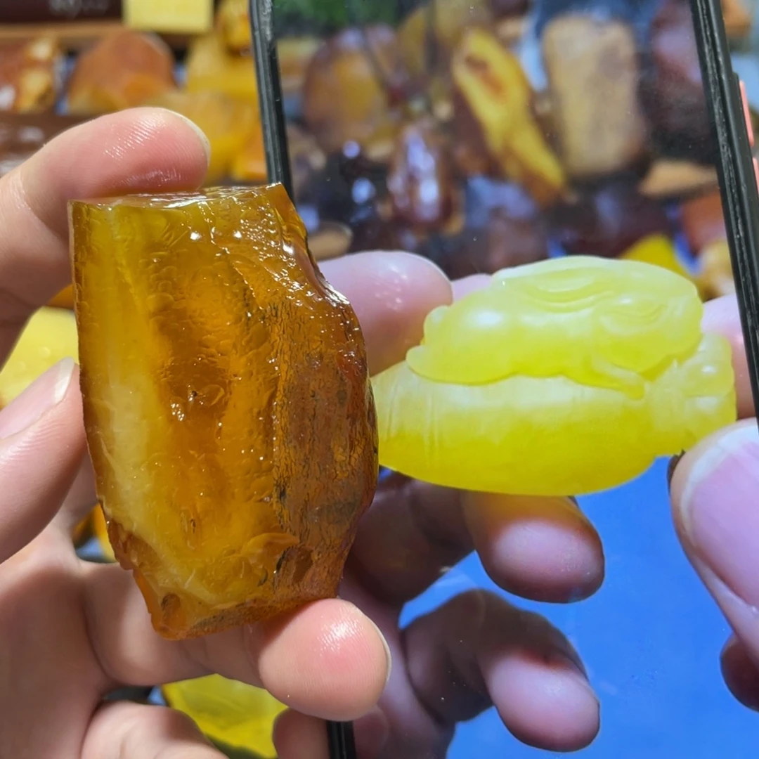 定制蜜蜡未镶嵌小兔子抱萝卜