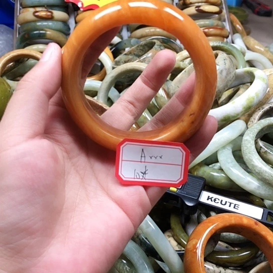 未镶嵌蛇纹石玉手镯A****生