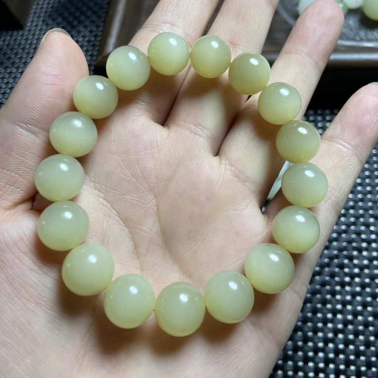 和田玉卡12mm手串