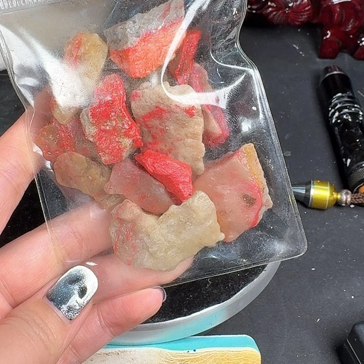 昌化石王**贝昌化鸡血石原石