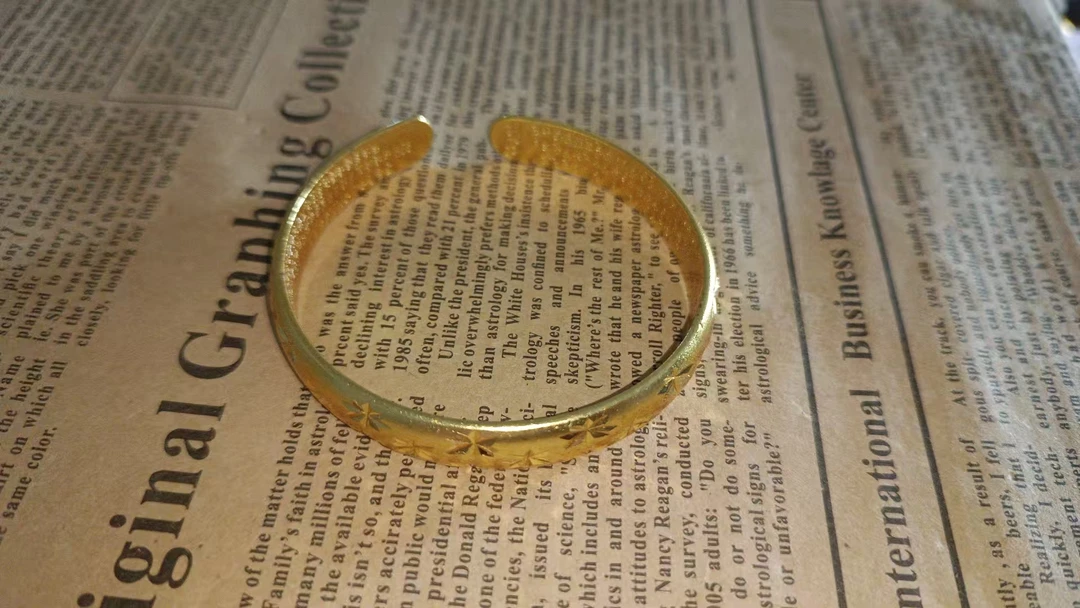 z22时尚女士百搭手镯