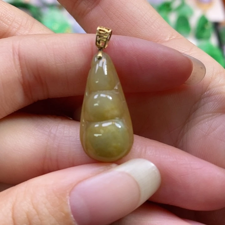 颈饰未镶嵌翡翠吊坠