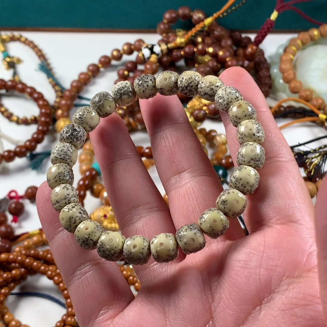 吊坠星月菩提。。。。。。。。。