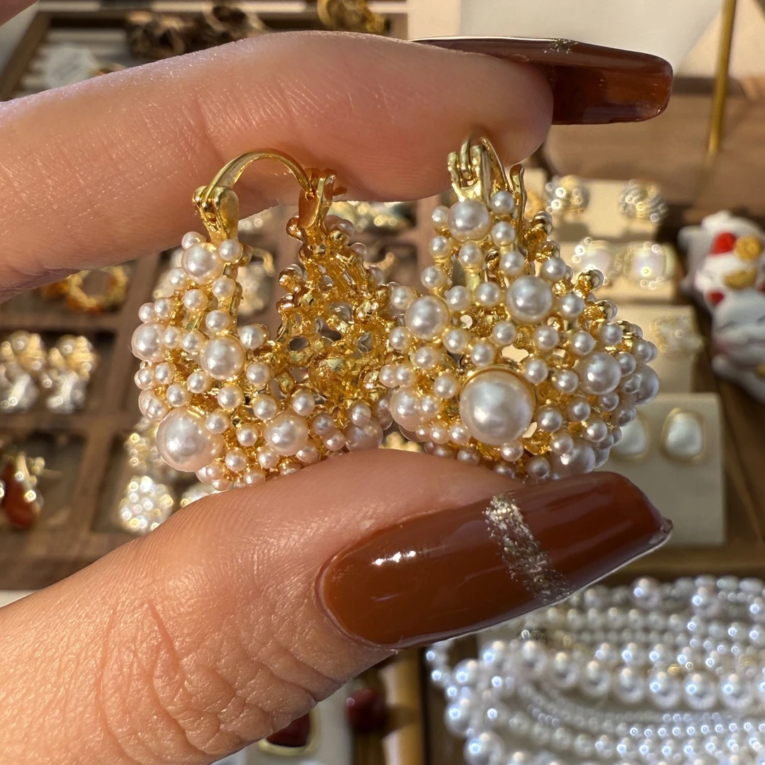 铜合金仿水晶耳饰 《菜蓝子珍珠耳环》方圆脸女人味气质耳环