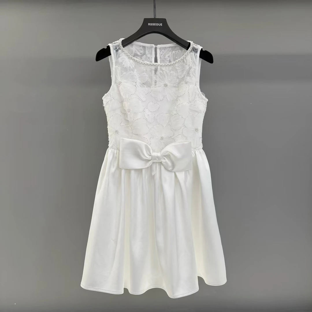 法式富家千金花朵网纱连衣裙女高级感轻奢收腰显瘦花苞裙