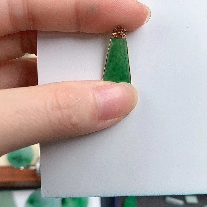 颈饰18K金镶嵌翡翠852368888