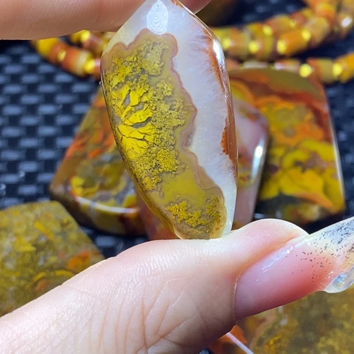 玛瑙/玉髓颈饰未镶嵌