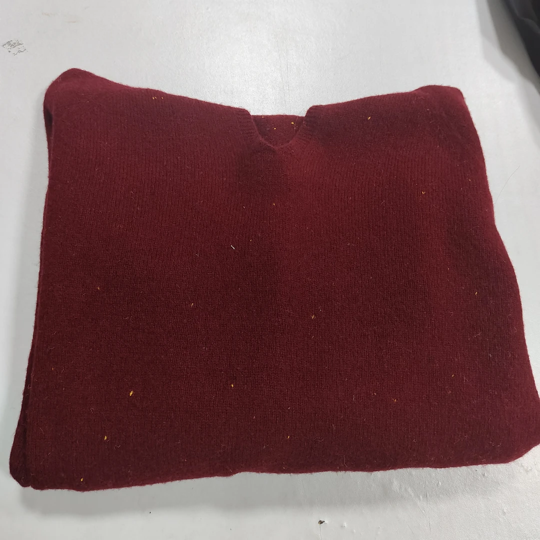 665号红毛衣带帽665号红毛衣带帽