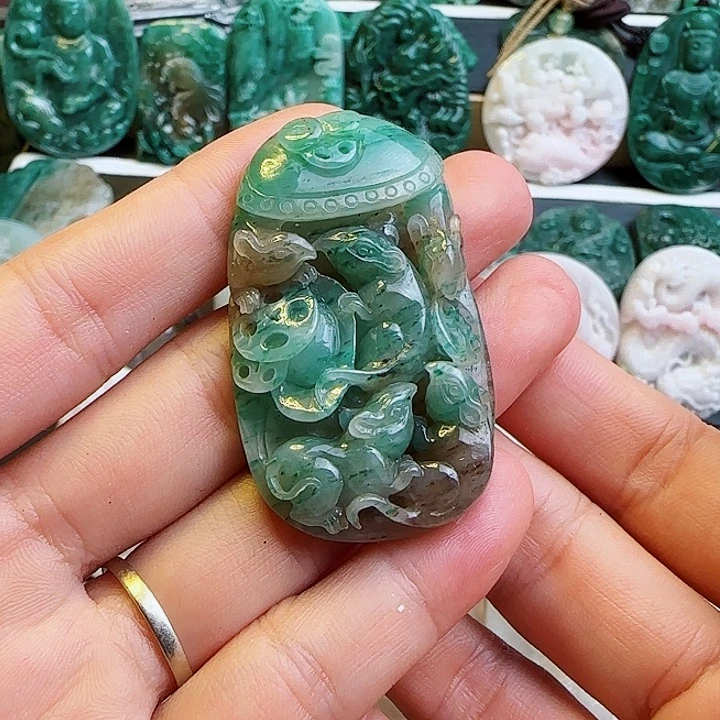 未镶嵌独山玉颈饰