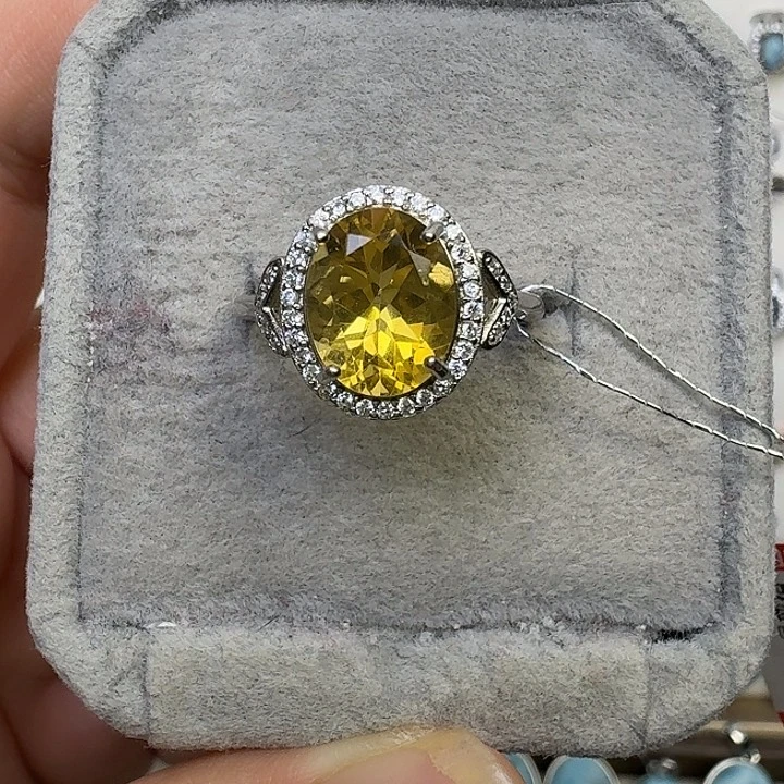 银S925镶嵌黄晶戒指