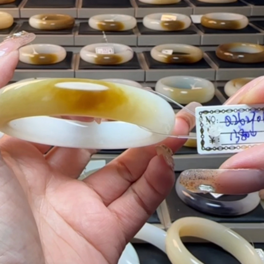 和田玉糖白手镯老料