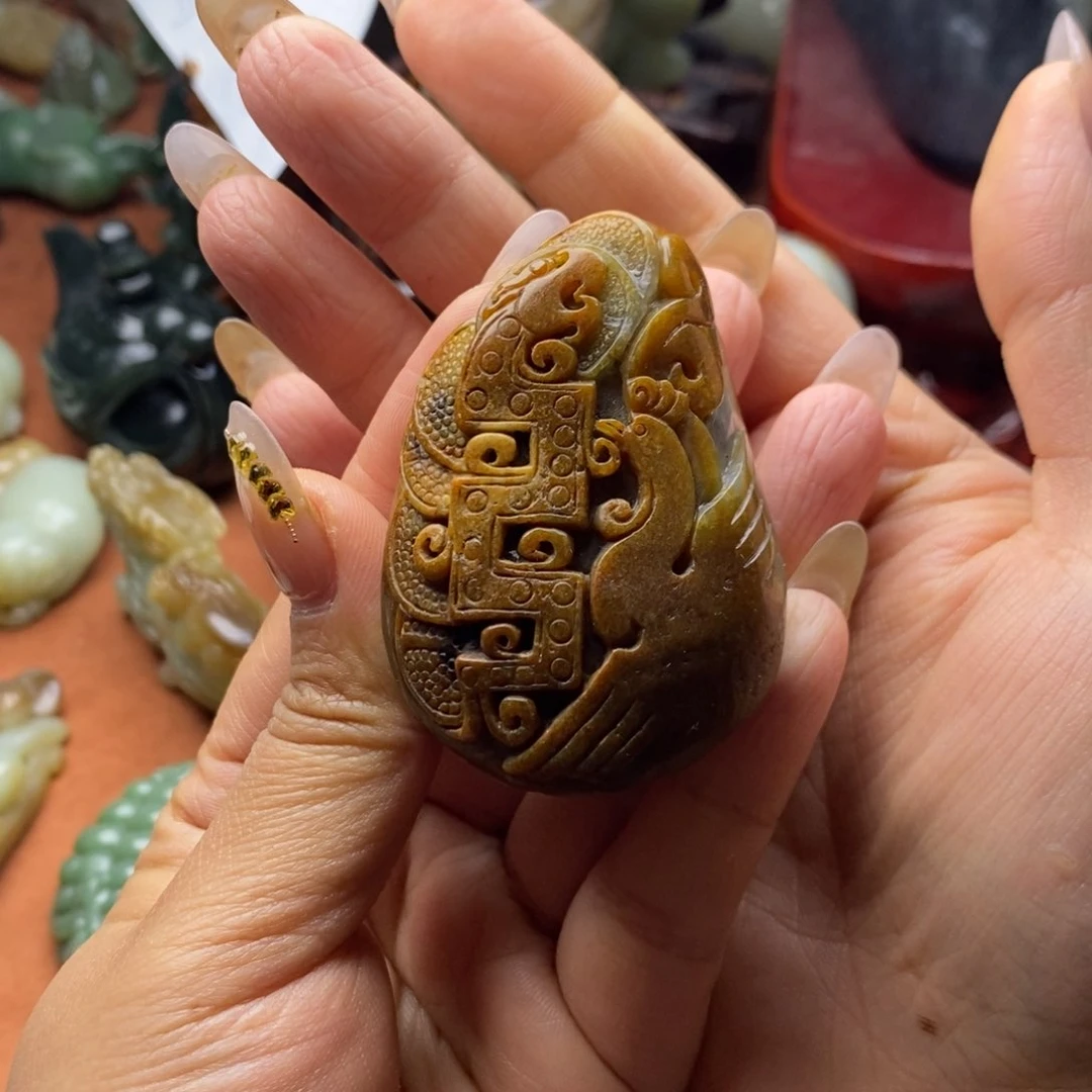 和田玉挂件未镶嵌宝