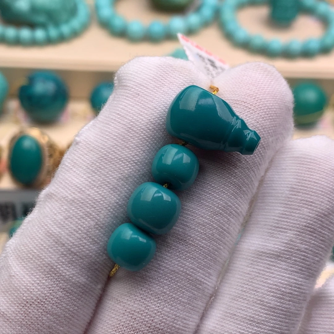 绿松石未镶嵌珠宝奇石