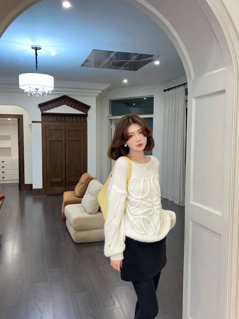 【芝士Cheese】捕捉白月光 白色针织时尚百搭女士圆领套头气质上衣