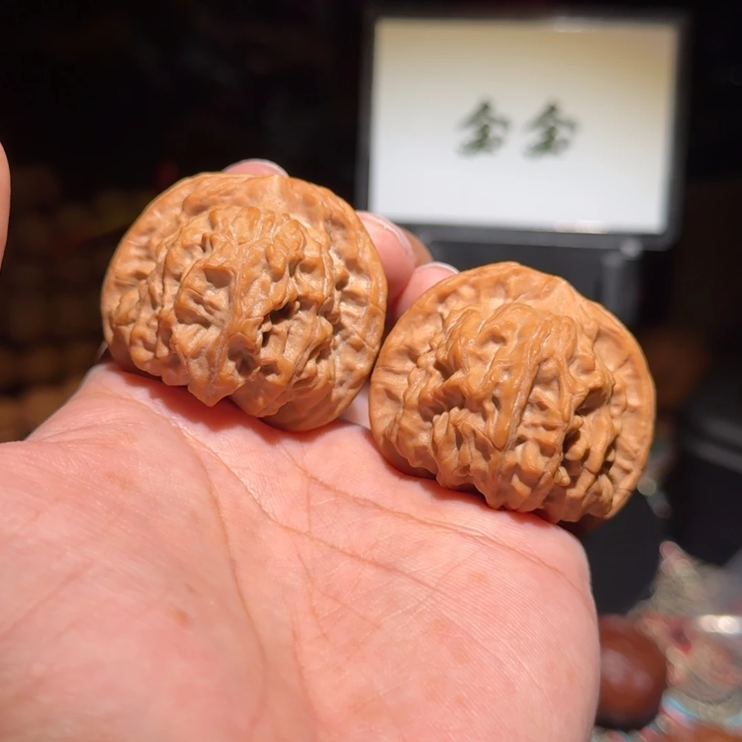 把件文玩核桃1093天地，尺寸43 41 37