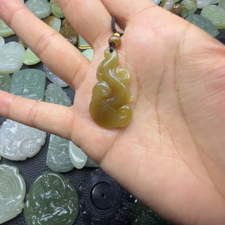 和田玉未镶嵌珠宝奇石