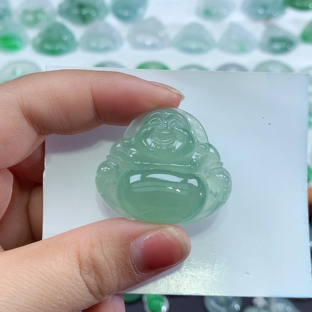 翡翠未镶嵌颈饰佛公