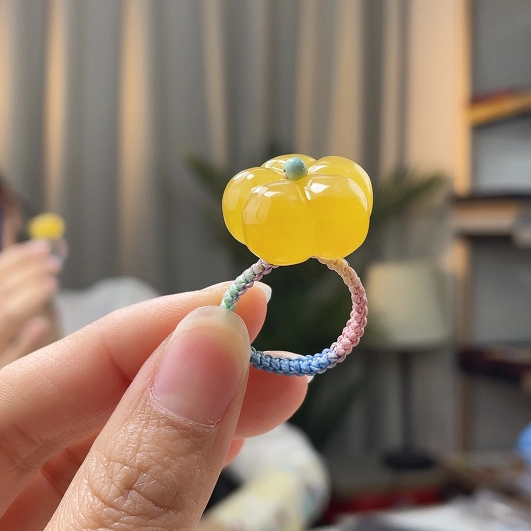 琥珀裸石未镶嵌蜜蜡戒指