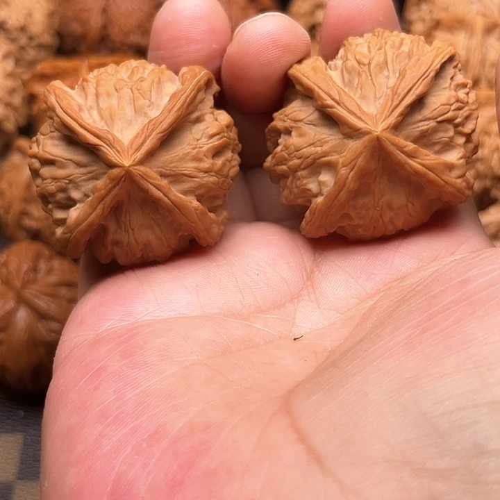 文玩核桃吊坠The first